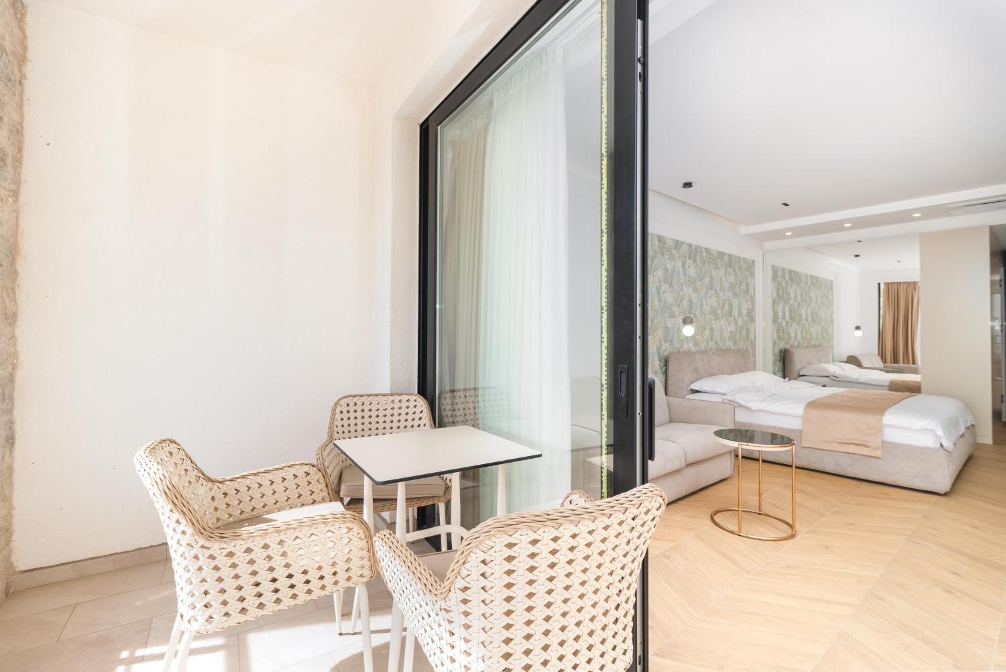 Miramar Hotel Улцин Екстериор снимка